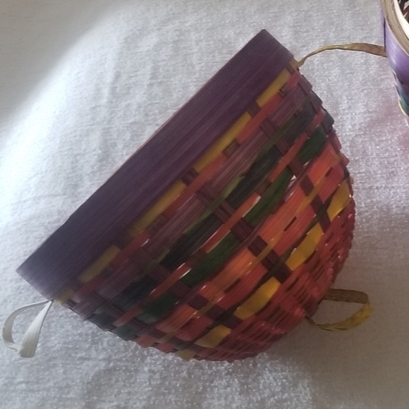 VGUC vtg egg shaped wicker basket - Picture 10 of 15